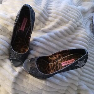 Betsey Johnson Blue Rhinstoned Stilletto Heels Wuth A Star Embellishment Size 10